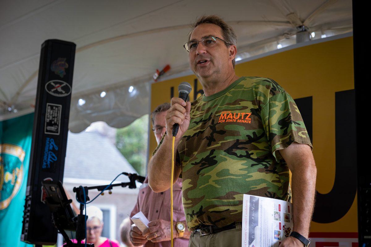 State Senator Mautz speaking to constituents